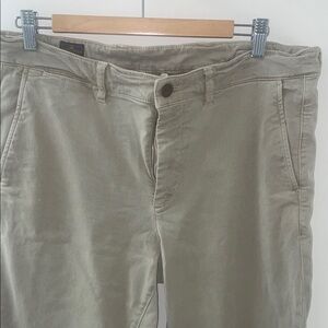 Faherty Tailored Fit Khaki Chinos for Men